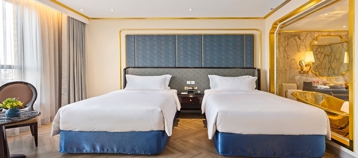 Cao cấp nhất là căn suite tổng thống 184 m2 có thể phục vụ tới 10 khách; phòng penthouse Hoàng gia với diện tích 170 m2... (Ảnh: Dolcehanoigoldenlake)