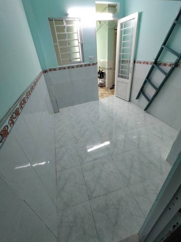Cho thuê Phòng trọ mặt tiền đường Trần Tấn, Tân Phú, 40m2, thang máy