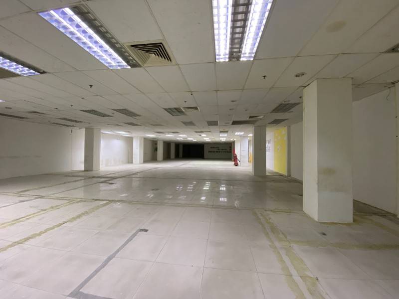 VP kết hợp TTTM, diện tích lớn 800m2, bãi xe rộng  tuyến Điện Biên Phủ