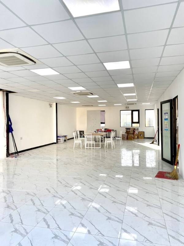 VP cho thuê 120m2, sàn trống suốt tuyến Trần Hưng Đạo- Miuzland