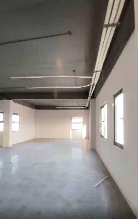 Cho thuê văn phòng mới 105m2, 195m2, 250m2 chỗ để xe rộng rãi kv Hải C