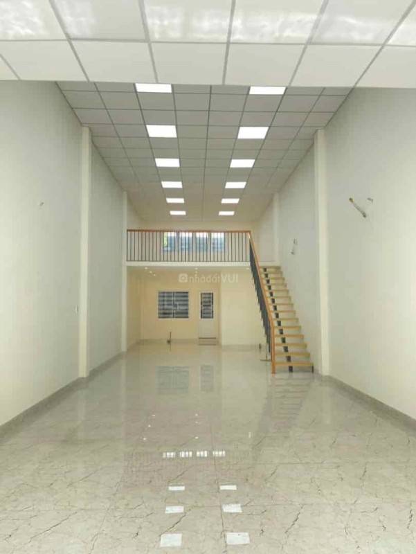 Cho thuê MB kinh doanh gần sân bay. Nhà gác lửng mới hoàn thiện