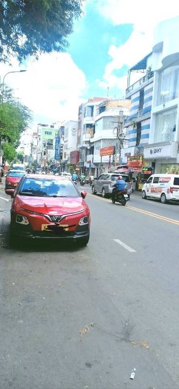 VĂN PHÒNG CHO THUÊ MẶT TIỀN VÕ VĂN TẦN, QUẬN 3, TP.HCM