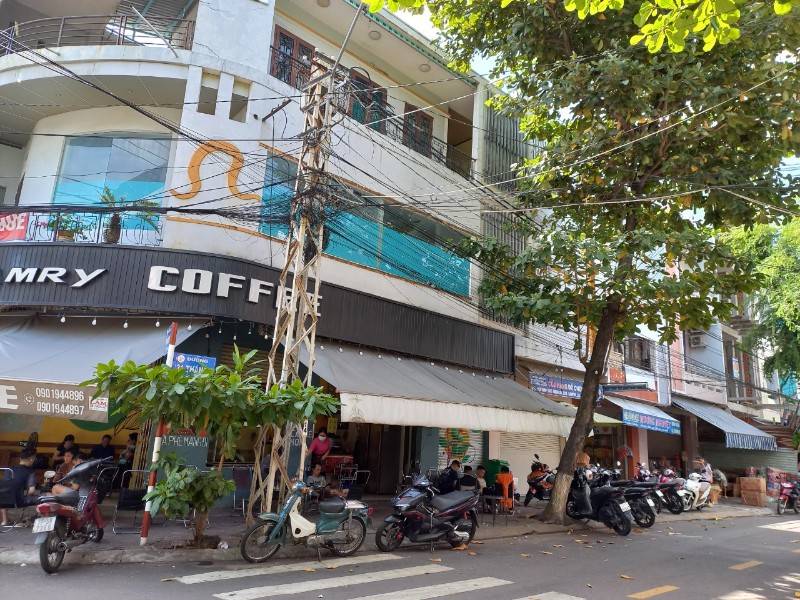 Cho thuê nhà góc 3 tầng(45tr/thang) DT:70mv khu VIP nhất TP QUY NHƠN