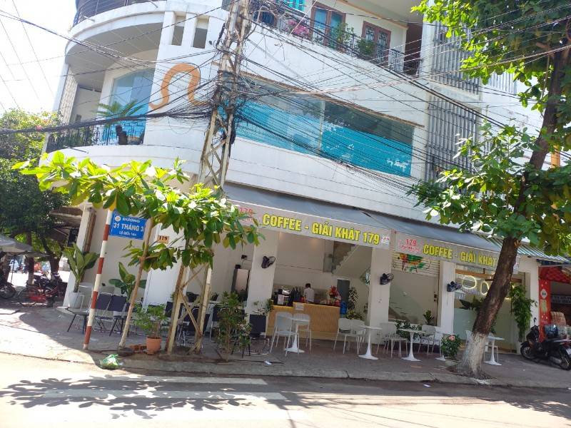 Cho thuê nhà góc 3 tầng(45tr/thang) DT:70mv khu VIP nhất TP QUY NHƠN