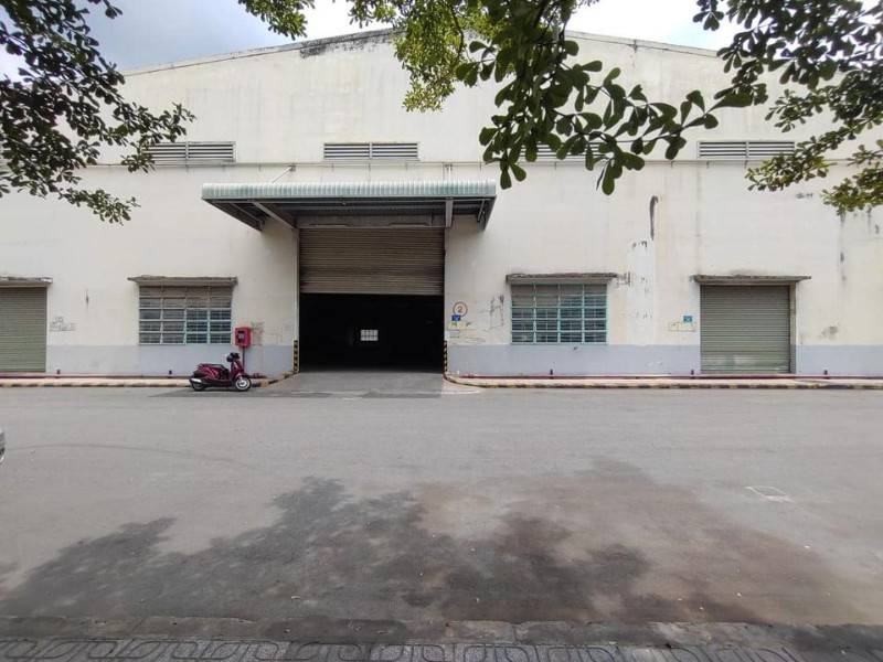 Cho thuê 2 kho xưởng dtx1: 3.600m2, dtx2: 12.600m2, Bến Lức Long An