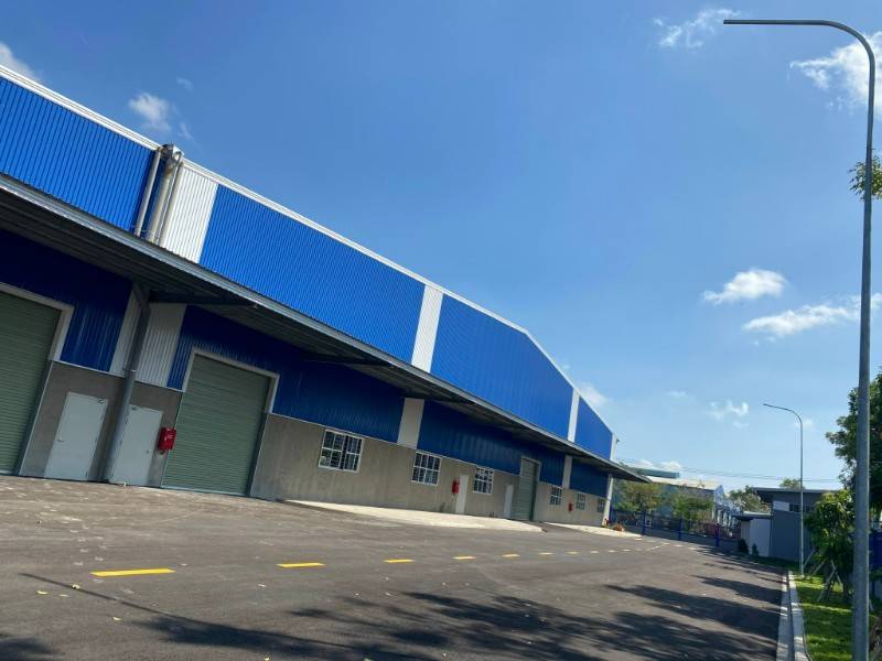 Cho thuê kho xưởng kv: 10.300m2, x: 5.300m2,kho: 400m2 KCN Tân Kim, LA