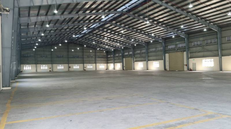 Cho thuê kho dt đất:5.000m2,xd:3.000m2, 65k/m2 KCN Thịnh Phát, Long An