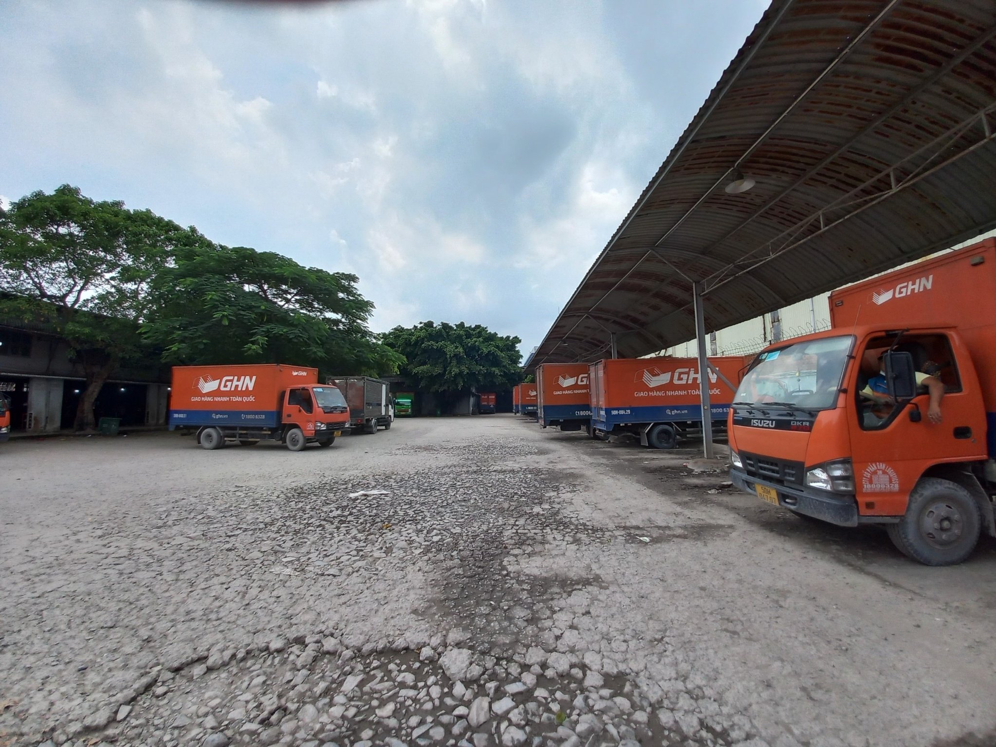 KHO XƯỞNG VP QL1A, Q12 CỰC KHỦNG 16.400M2, CHO THUÊ 18TỶ NĂM. GIÁ BÁN CHỈ 23TRIỆU M