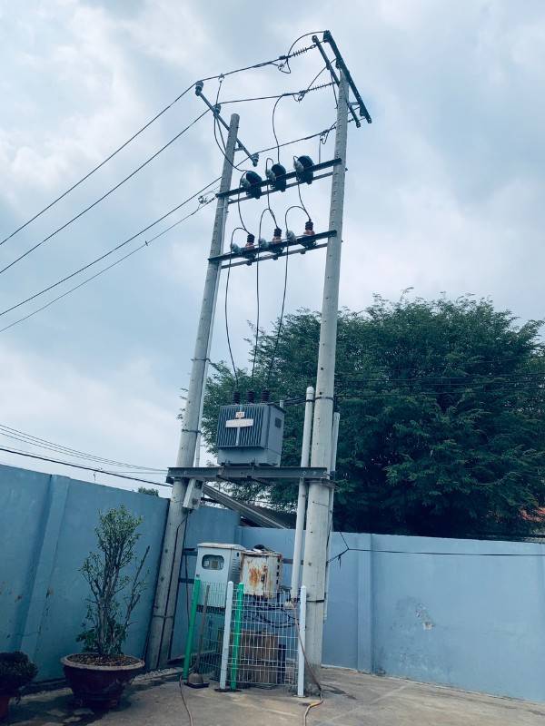 Cho thuê xưởng 1650m2 đường 830B