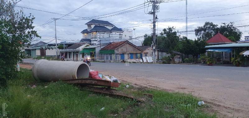 Cho thuê xưởng 1650m2 đường 830B