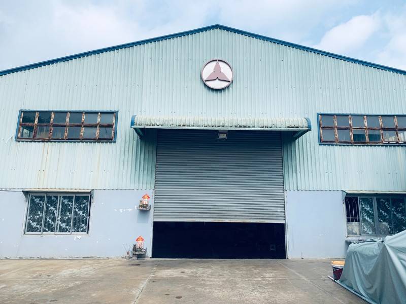 Cho thuê xưởng 1650m2 đường 830B