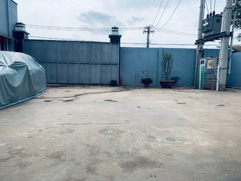 Cho thuê xưởng 1650m2 đường 830B