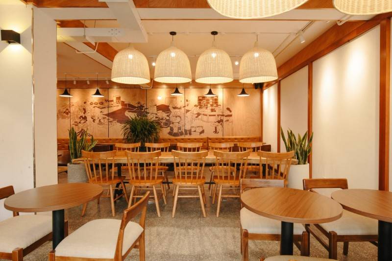Cho thuê MBKD 30 Hào Nam - Đống Đa DT 100m2 x 4 tầng x 14m MT