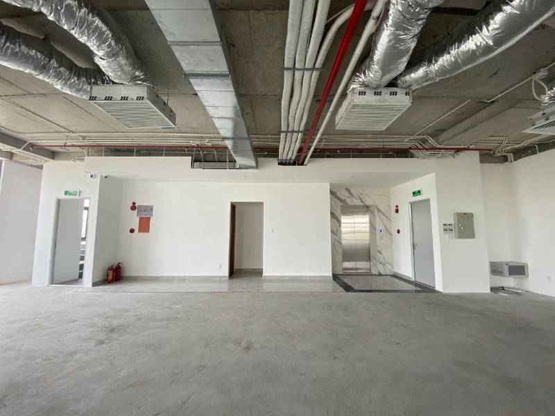 VP mới hoàn toàn+ đầy đủ tiện nghi+ bãi xe rộng rãi kv đô thị Hòa Xuân
