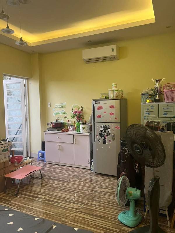 Cho nữ ở ghép phòng 50m2, đủ tiện nghi ở ngay, đường D4A, Quận 9