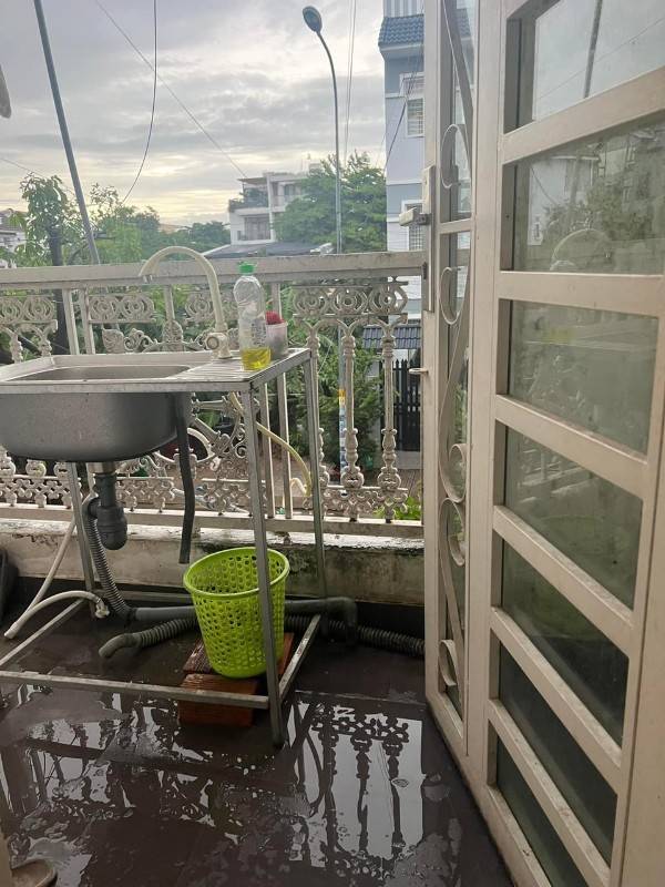 Cho nữ ở ghép phòng 50m2, đủ tiện nghi ở ngay, đường D4A, Quận 9