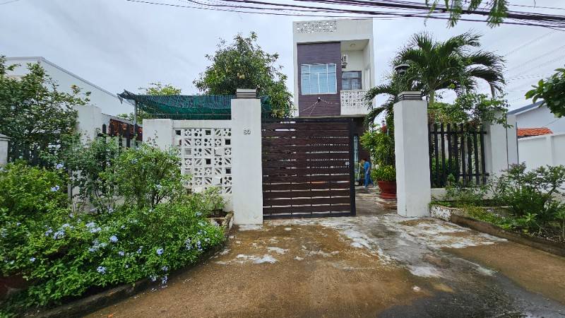 CHÍNH CHỦ CẦN BÁN NHÀ VƯỜN 2 TẦNG MẶT TIỀN 360M2 NỞ HẬU, NỘI THẤT ĐẸP