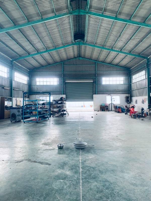 Cho thuê kho xưởng dt : 1.650m2, giá : 120tr/tháng, Bến Lức , Long An