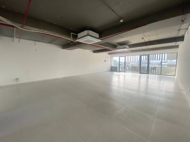 VP cho thuê trống 100m2/sàn, trống suốt,đầy đủ tiện nghi tại Núi Thành