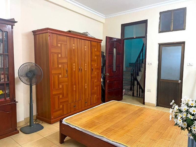 Cho thuê phòng 22m2, cửa sổ to, khép kín, đủ nội thất, gần Times City
