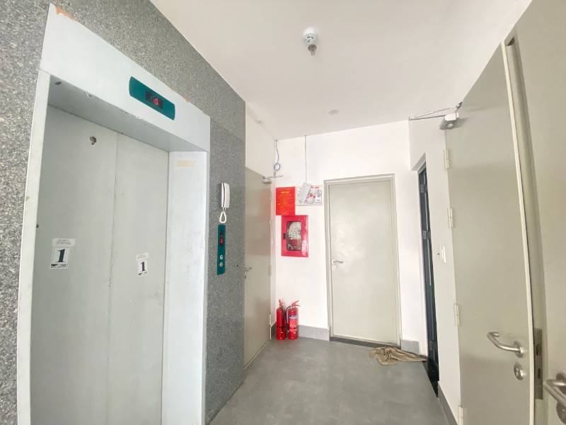VP cho thuê trống 100m2/sàn, trống suốt,đầy đủ tiện nghi tại Núi Thành
