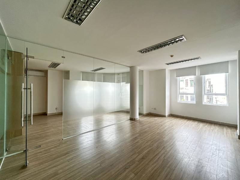 Văn phòng cho thuê 120m2, SẴN SÀN TRẦN ĐẸP, nhiều tiện ích kv Hải Châu