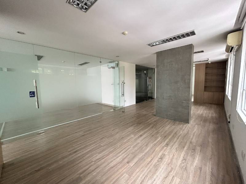 Văn phòng cho thuê 120m2, SẴN SÀN TRẦN ĐẸP, nhiều tiện ích kv Hải Châu