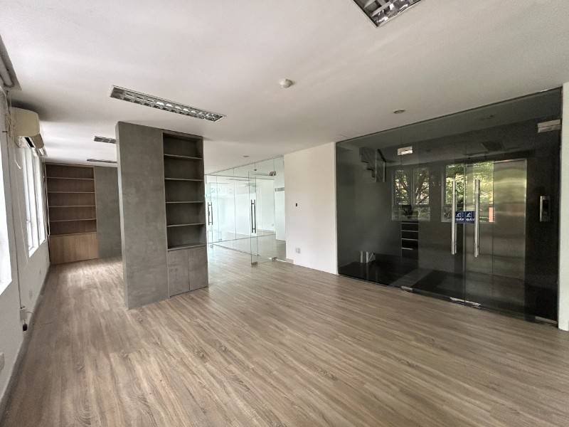 Văn phòng cho thuê 120m2, SẴN SÀN TRẦN ĐẸP, nhiều tiện ích kv Hải Châu