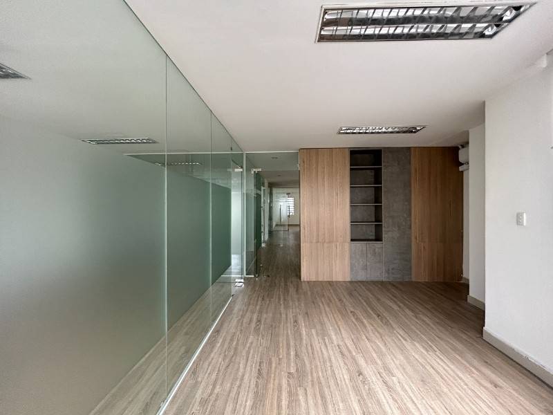 Văn phòng cho thuê 120m2, SẴN SÀN TRẦN ĐẸP, nhiều tiện ích kv Hải Châu