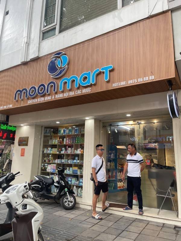 Cho thuê cửa hàng mặt phố Lò Đúc, 24m2, mặt tiền 8m, gần ngã ba