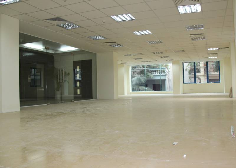 92, 98 và 190m2 cho thuê tại nhà văn phòng 9 tầng số 18/11 Thái Hà