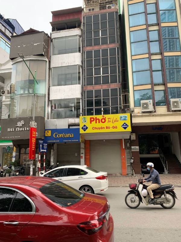 Cho thuê cửa hàng tầng 1 nhà mặt phố Kim Mã- Ngọc Khánh- Ba Đình