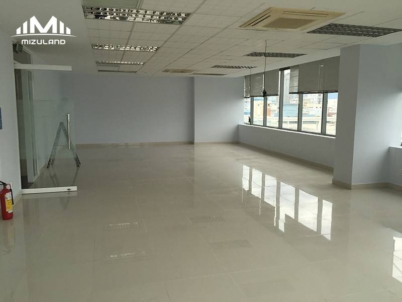 Cho thuê nguyên sàn văn phòng 300m2, view sông Hàn, PHONG THỦY TỐT- Mi
