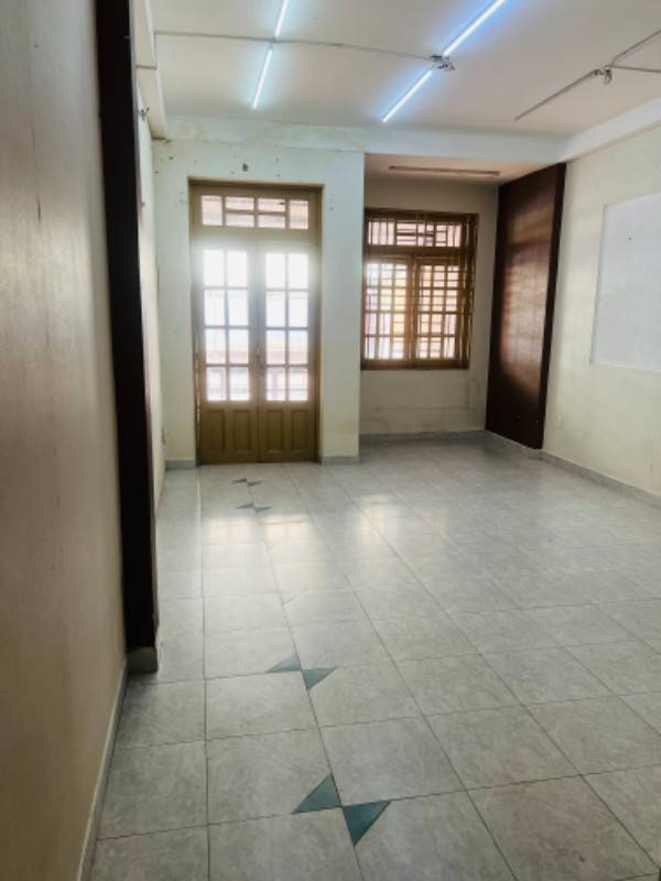 Nhà cho thuê 1 trệt 2 lầu 4*20m