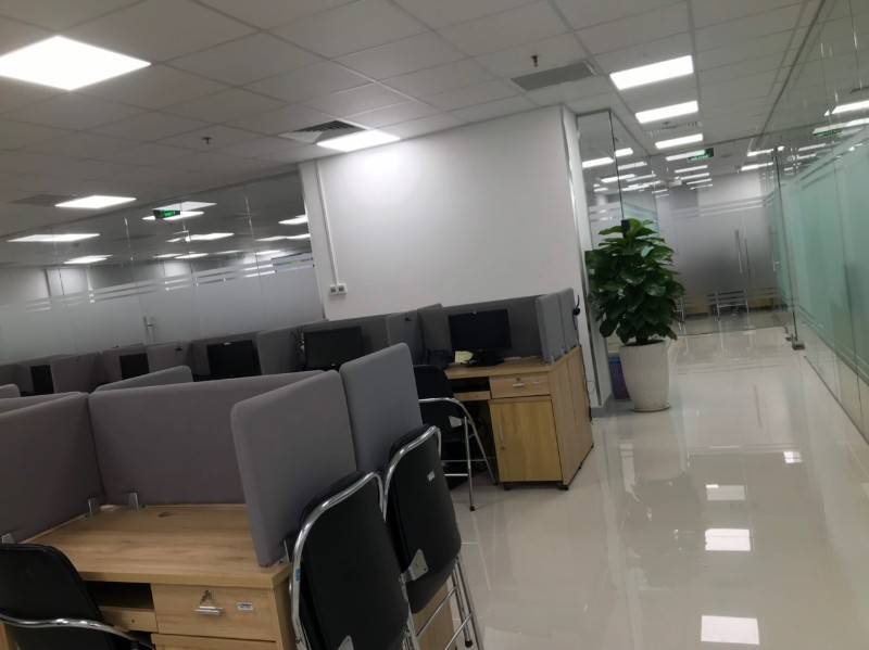 Cho thuê căn shophouse chung cư Carillon 1, trệt 347m2, lầu 375m2