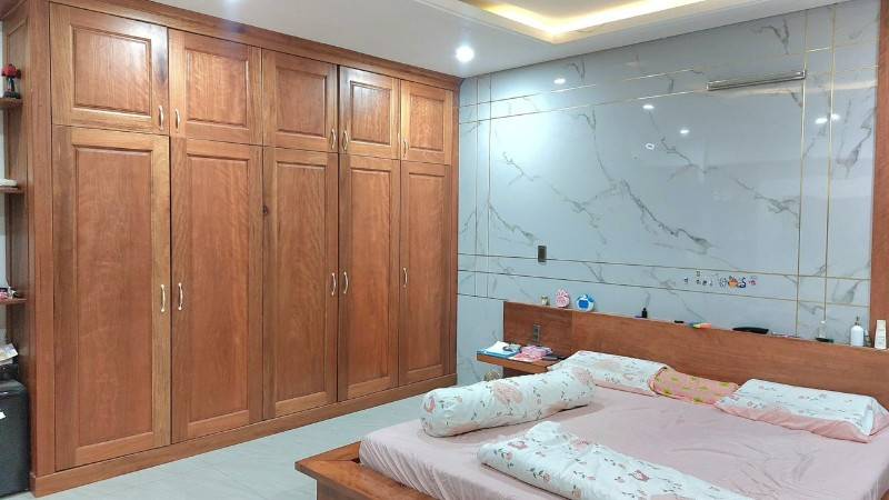 Nhà 3,5 tầng phố Tây An Thượng, hướng quay ra Biển mát mẻ, ở và kd.