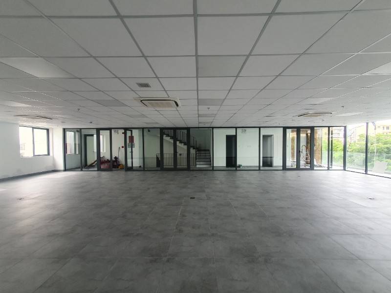 Deal Hot! Văn phòng hiện đại, SÀN ĐẸP, MỚI, tuyến Trần Hưng Đạo