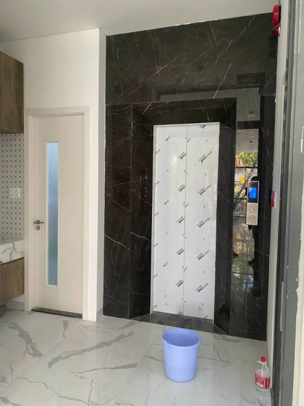 Tòa VP 5 tầng MỚI, DTSD hơn 300m2, đầy đủ tiện nghi ở NGUYỄN VĂN LINH