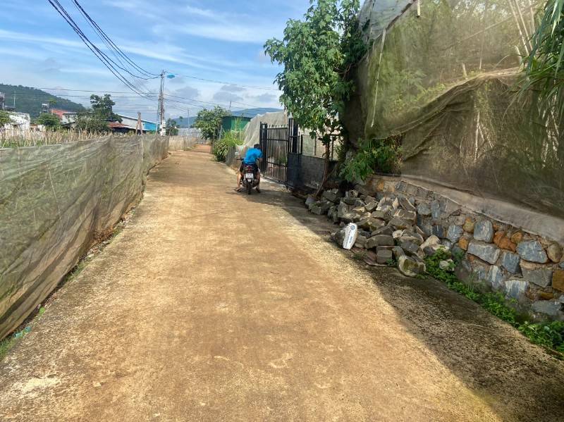 Chính chủ bán nhà đất: 71x35m, DT: 2486.2m2, kèm nhà Kính