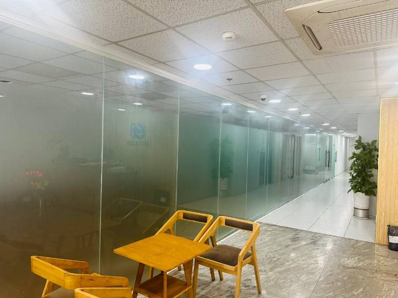 Cho thuê mặt bằng 140m2 mặt tiền tầng trệt tòa nhà 113 ung văn khiêm