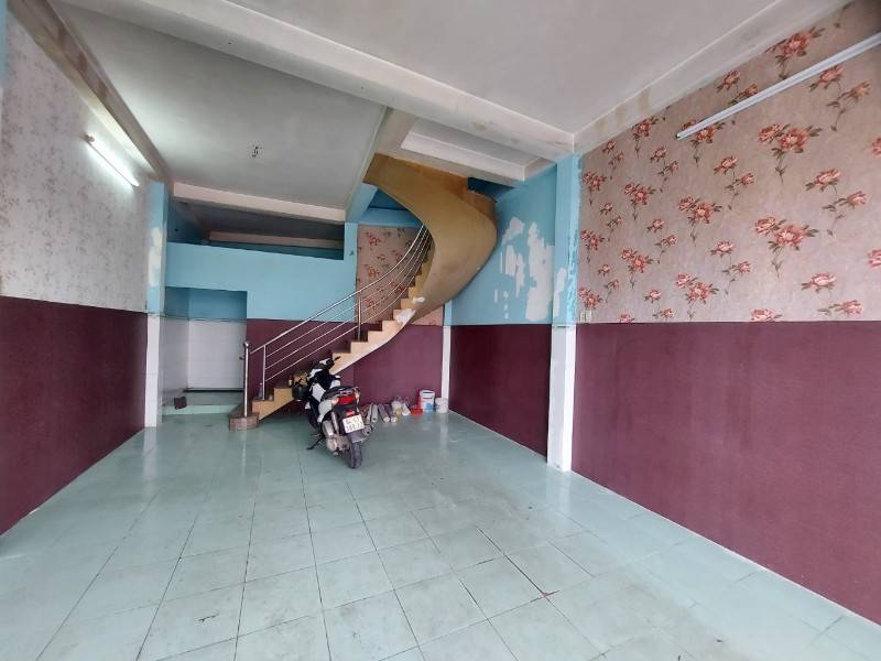 Chính chủ bán nhà mặt tiền đường Nguyễn Thị Thập