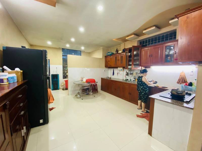 BIỆT THỰ 2T PHONG BĂC SÁT Đ.THĂNG LONG GẦN CẦU CẨM LỆ-240M2-CHỈ 7.1T