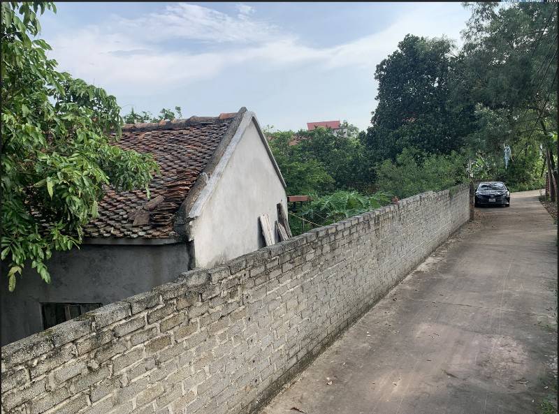 Cho Thuê Nhà trọ 50m2 nhà, 2000m2 vườn Giá 2,5tr cách TP Bắc Giang~6km