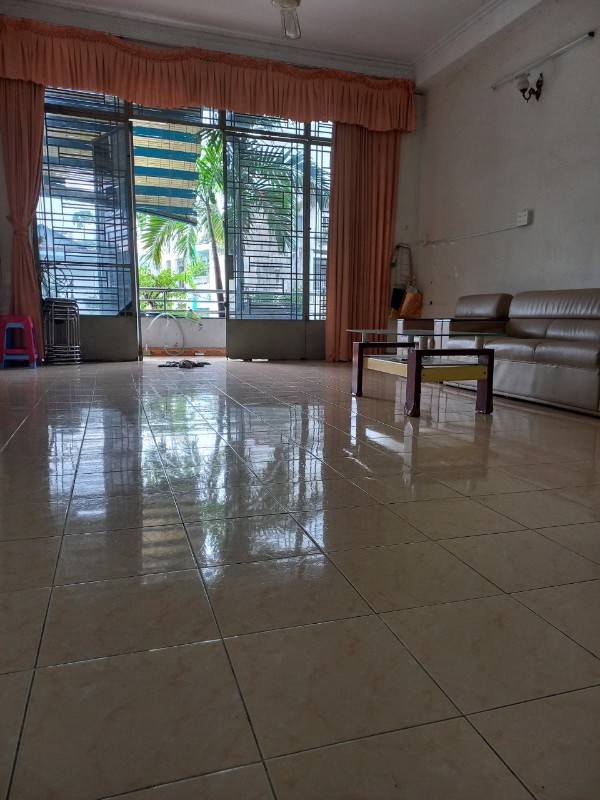 Cho thuê phòng trống trong nhà đường Lạc Long Quân, P.8, Tân Bình