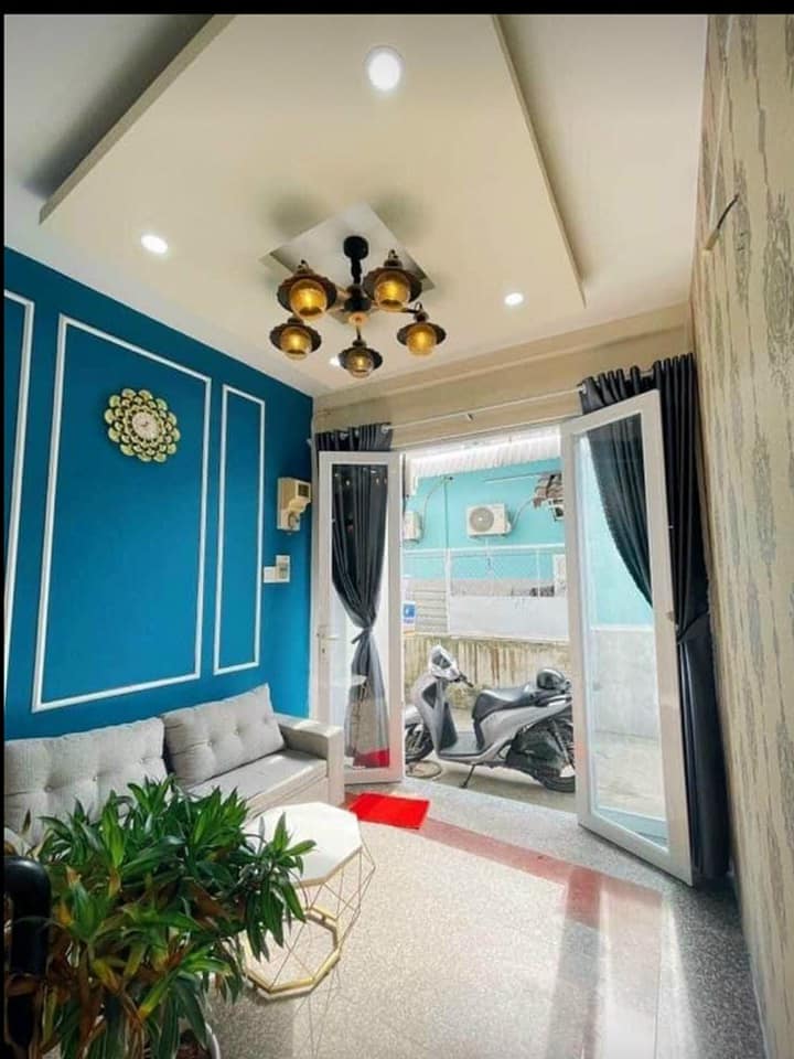 BÁN NHÀ TẶNG NỘI THẤT