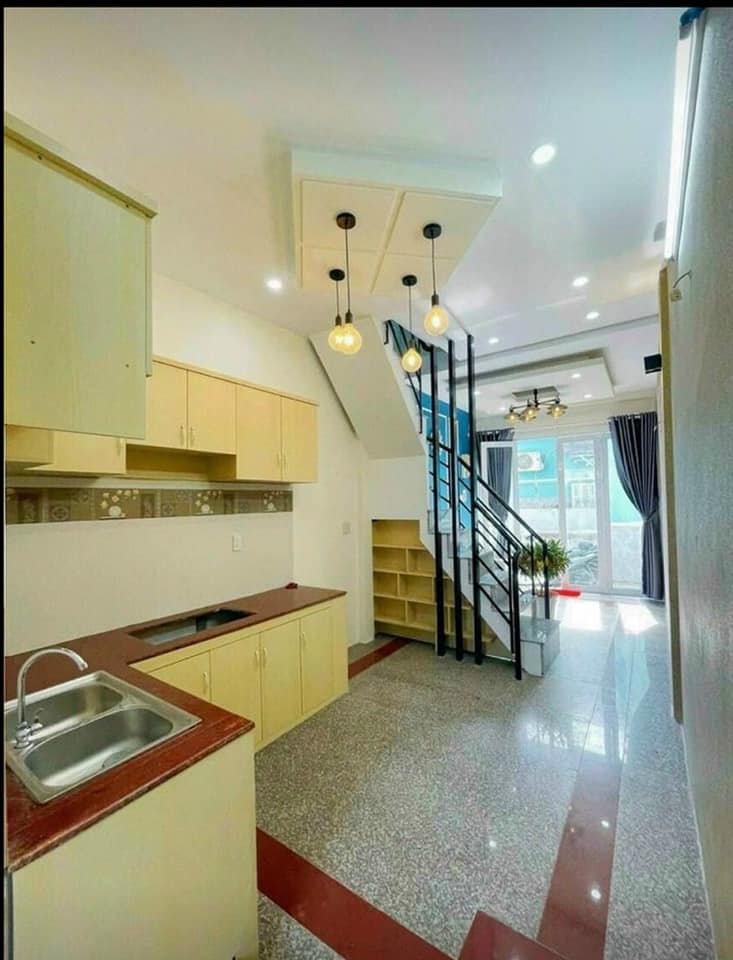 BÁN NHÀ TẶNG NỘI THẤT