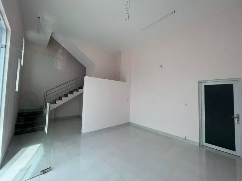 Cho Thuê kho xưởng DT 700 m vuông. Có Bình điện 3 pha 250KWA