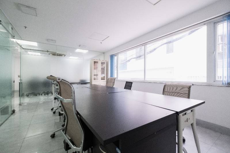 Văn phòng cho thuê Tòa nhà LA VELA OFFICE 11A HỒNG HÀ, P2, TB