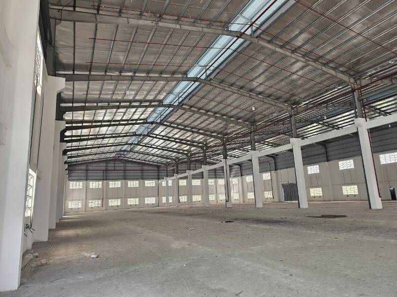 Cho thuê kho xưởng mới xây CCN Bến Lức,Long An kv:20.000m2,X: 10.400m2